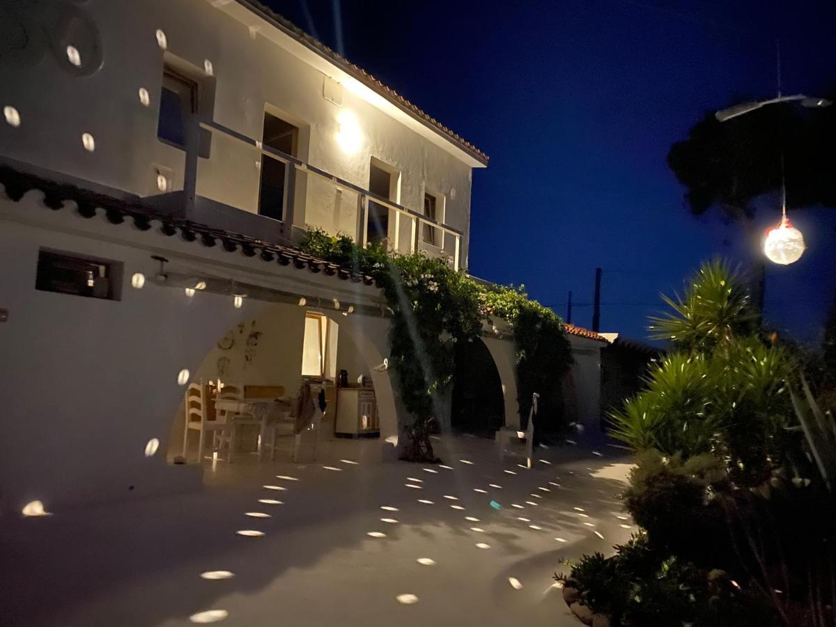Porto Columbu - Perd'E Sali Casa Namaste Bed & Breakfast エクステリア 写真